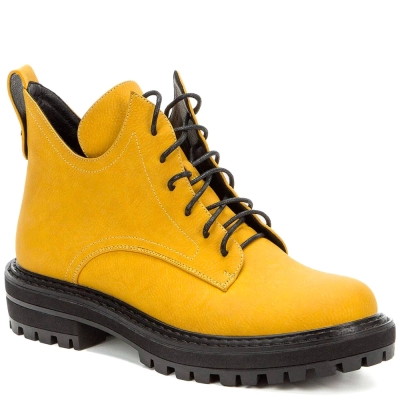 Betsy / Ботинки