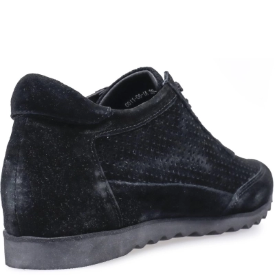 Inario / Кроссовки