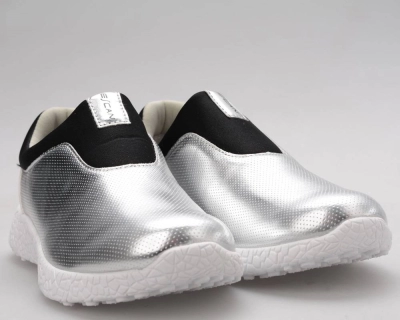 Escan / Кроссовки