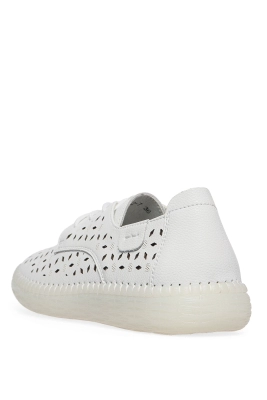 Бренд не указан / Туфли с перфорацией