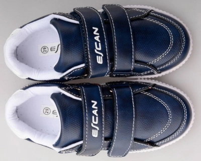 Escan / Кроссовки