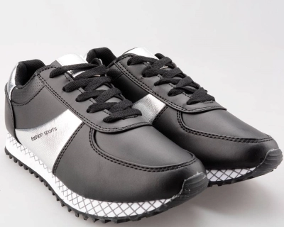 Escan / Кроссовки