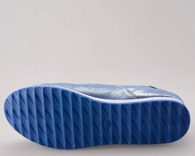 Тофа / Кроссовки