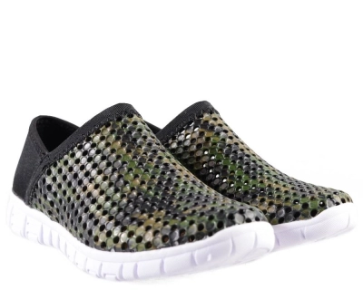 Escan / Кроссовки