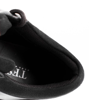 Тофа / Кроссовки