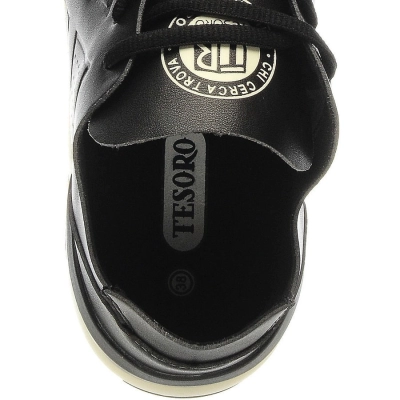 Tesoro / Кроссовки