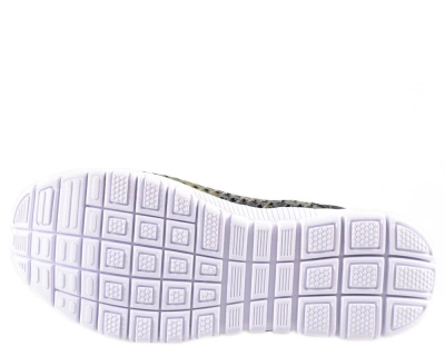 Escan / Кроссовки