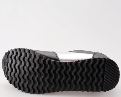 Escan / Кроссовки